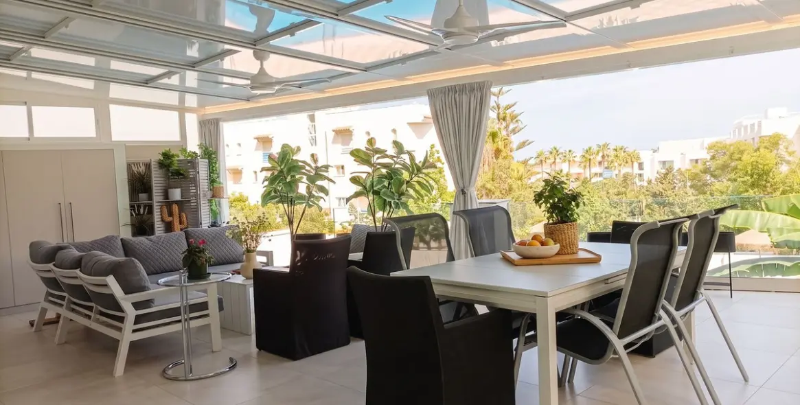 Venta de apartamento en planta media en Torremolinos 2