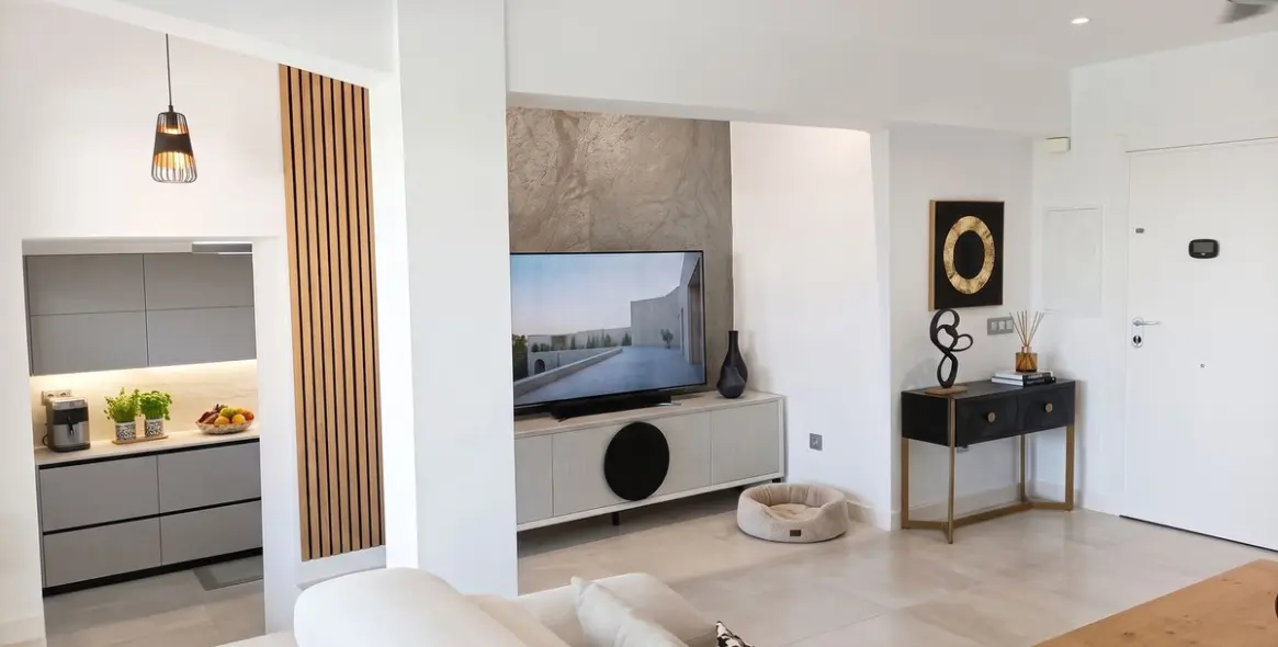 Venta de apartamento en planta media en Torremolinos 4