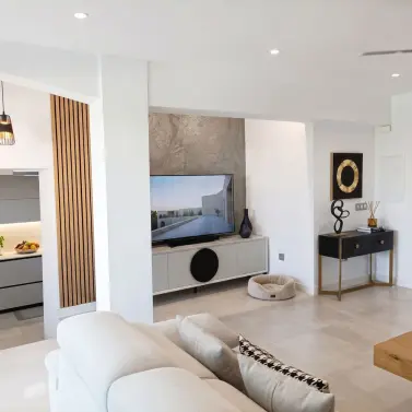 Venta de apartamento en planta media en Torremolinos