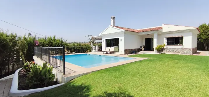 Venta de finca - cortijo en Alhaurín de la Torre 0