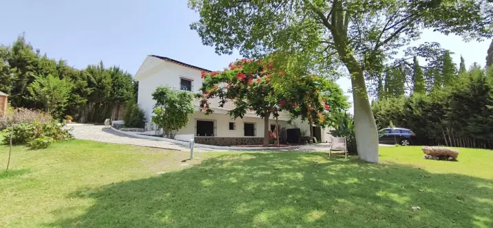 Venta de finca - cortijo en Alhaurín de la Torre 1