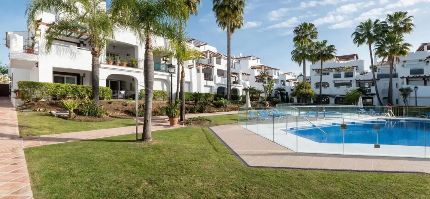 Sale of ground floor apartment in Cortijo Blanco 0