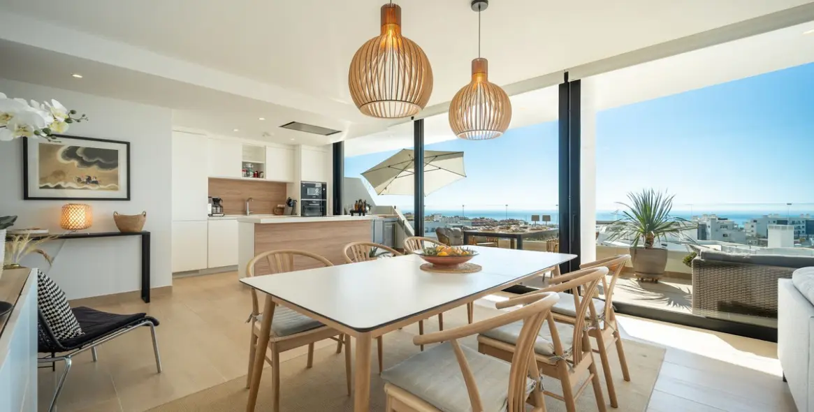 Venta de apartamento en planta media en Fuengirola 1