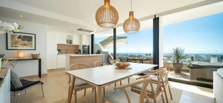 Venta de apartamento en planta media en Fuengirola 0