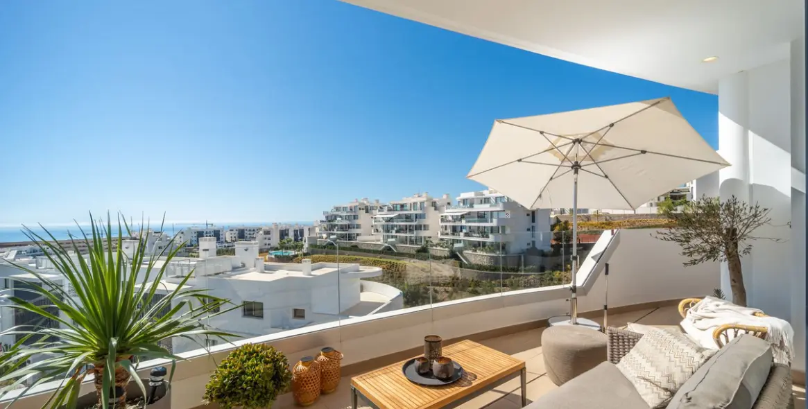 Venta de apartamento en planta media en Fuengirola 2