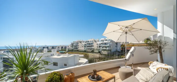Venta de apartamento en planta media en Fuengirola 1