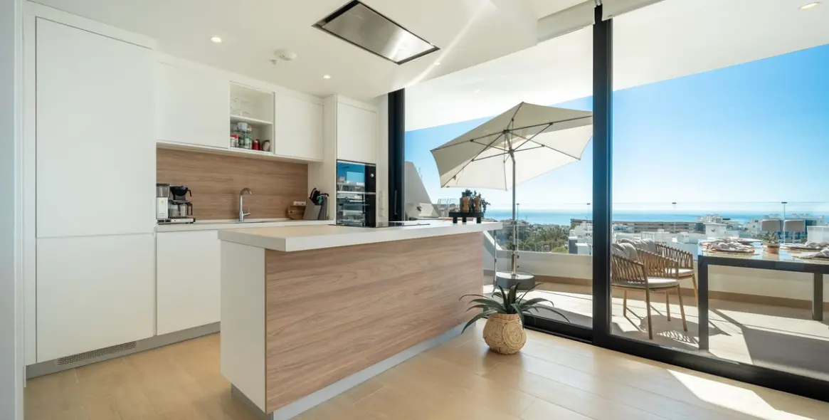 Venta de apartamento en planta media en Fuengirola 12