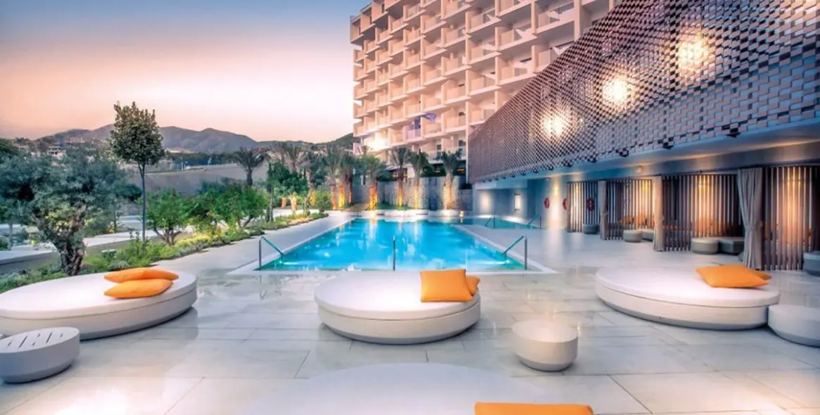 Venta de apartamento en planta media en Fuengirola 38
