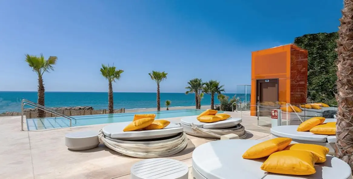 Venta de apartamento en planta media en Fuengirola 40