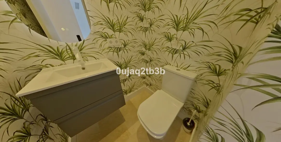 Venta de apartamento en planta media en Marbella 3