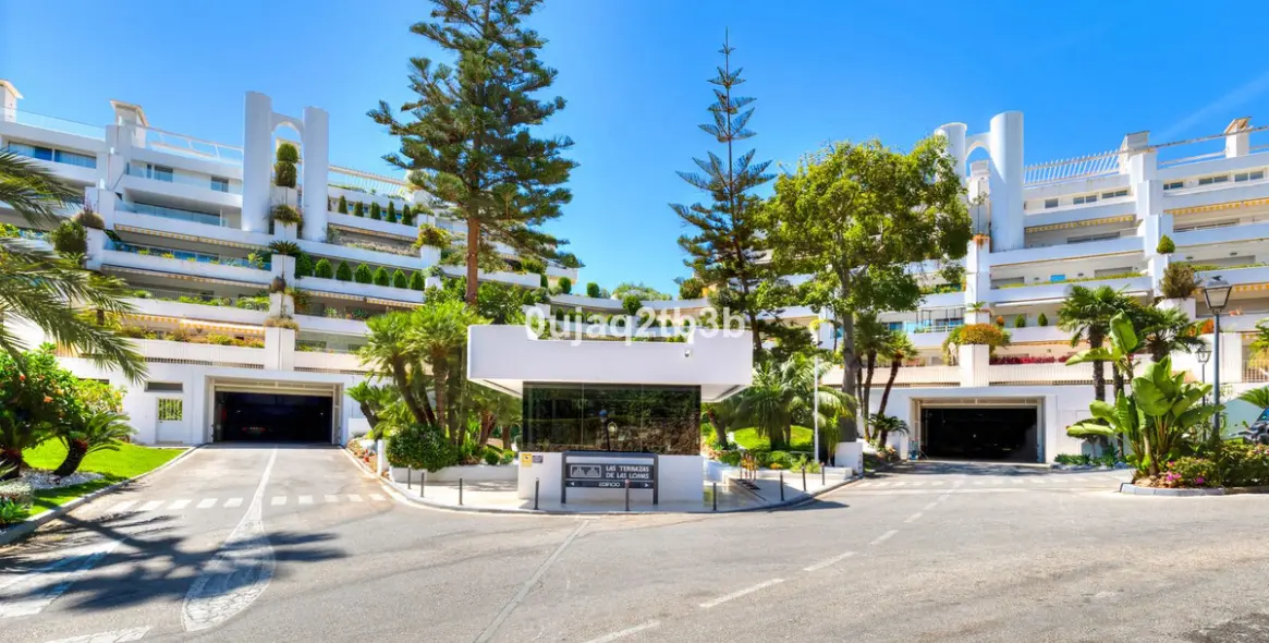 Venta de apartamento en planta media en Marbella 17