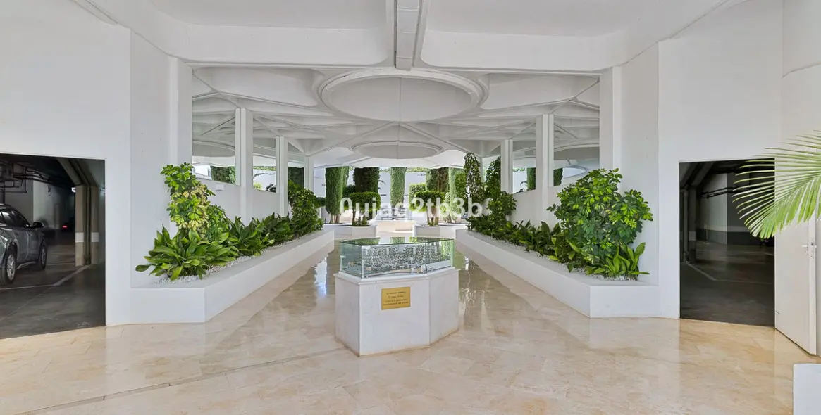 Venta de apartamento en planta media en Marbella 18