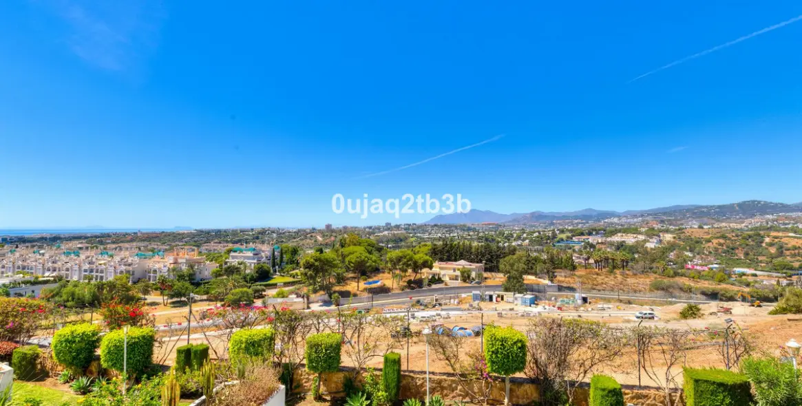 Venta de apartamento en planta media en Marbella 23