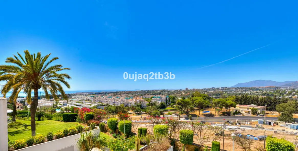 Venta de apartamento en planta media en Marbella 24
