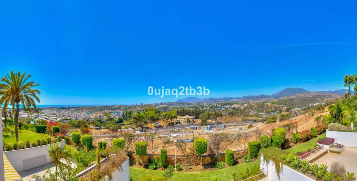 Venta de apartamento en planta media en Marbella 25