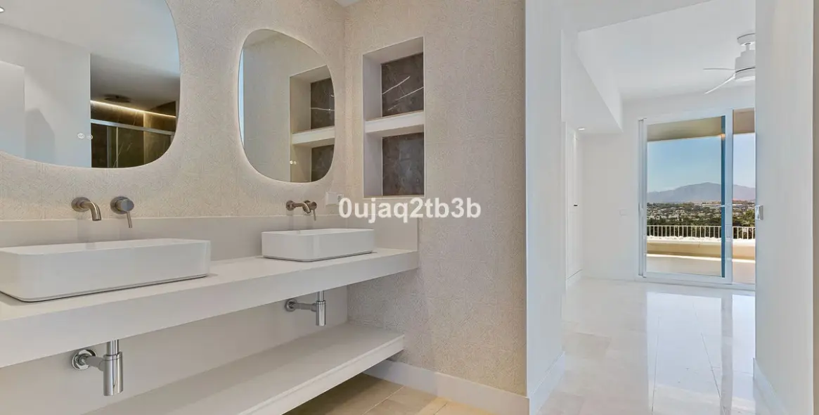 Venta de apartamento en planta media en Marbella 27