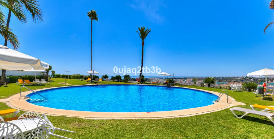 Venta de apartamento en planta media en Marbella 30