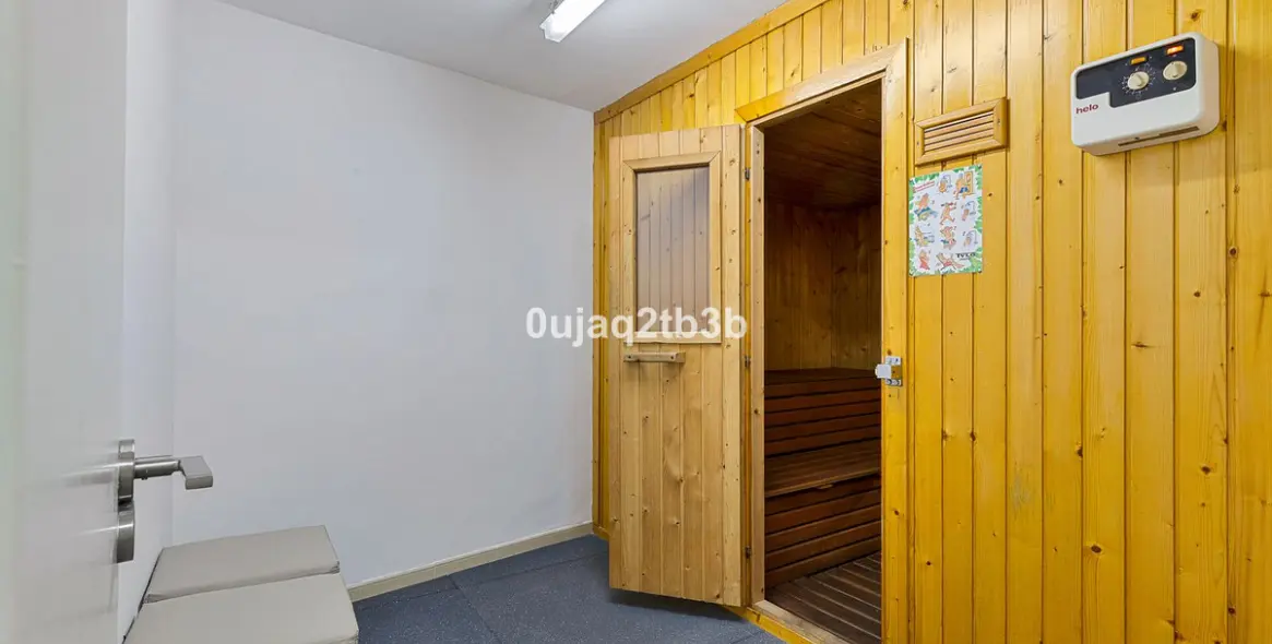 Venta de apartamento en planta media en Marbella 33