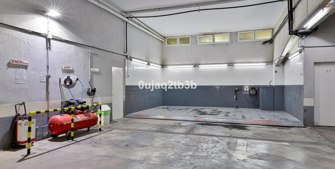 Venta de apartamento en planta media en Marbella 37