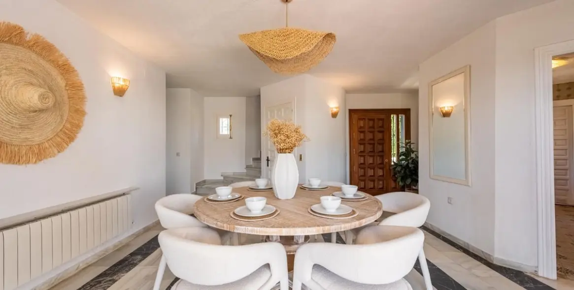 Venta de villa independiente en Estepona 3
