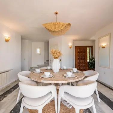 Venta de villa independiente en Estepona