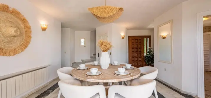 Venta de villa independiente en Estepona 2