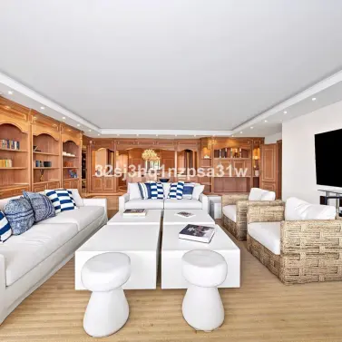 Venta de apartamento en planta media en Puerto Banús
