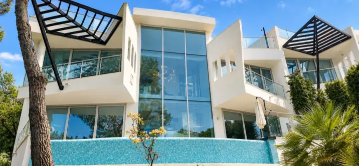 Long-term rent of semi-detached house in Sierra Blanca 0