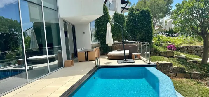 Long-term rent of semi-detached house in Sierra Blanca 2