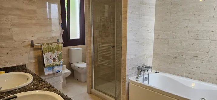 Venta de apartamento en planta baja en Casares 3