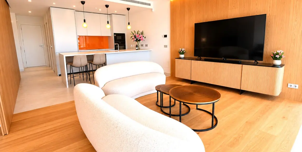 Venta de apartamento en planta media en Higueron 1