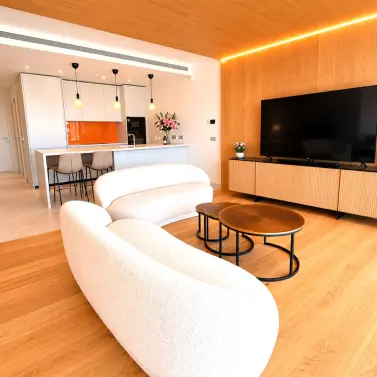 Venta de apartamento en planta media en Higueron