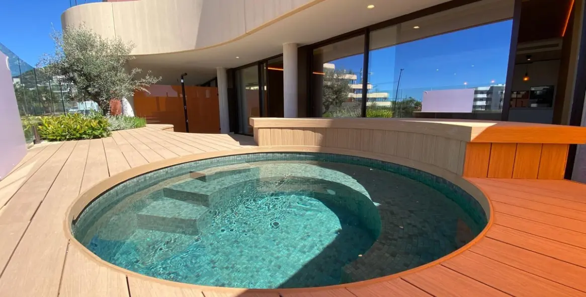Venta de apartamento en planta media en Higueron 20