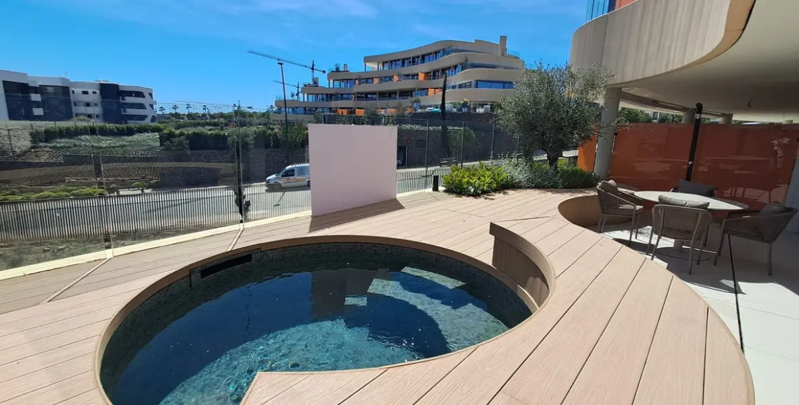 Venta de apartamento en planta media en Higueron 22
