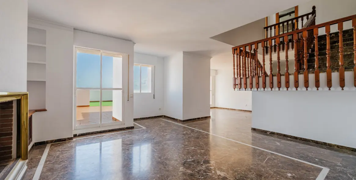 Venta de ático dúplex en Málaga Este 12