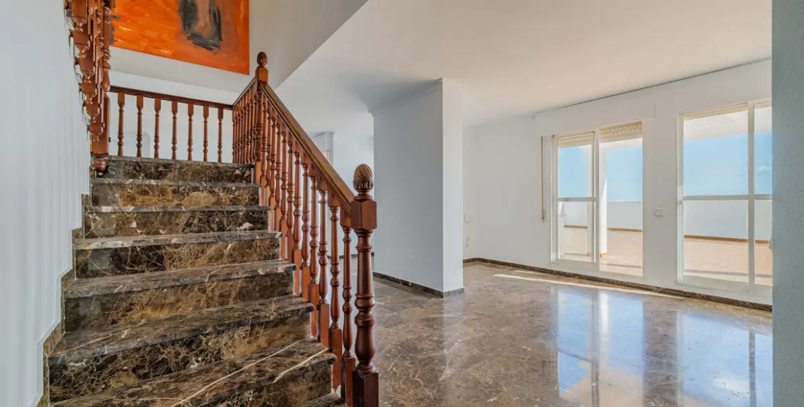 Venta de ático dúplex en Málaga Este 13