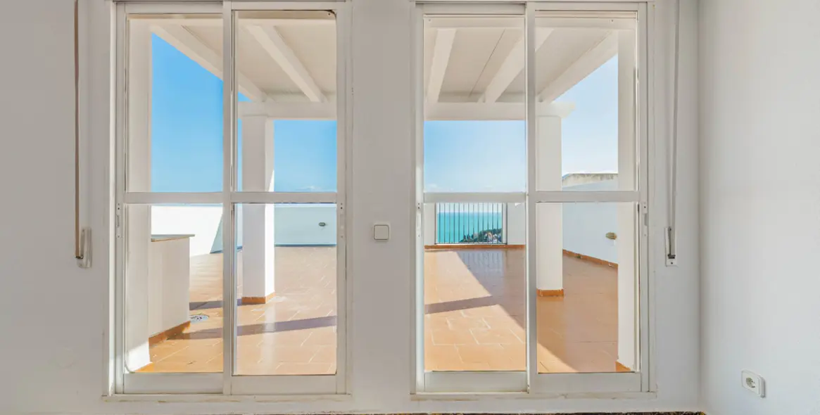 Venta de ático dúplex en Málaga Este 16