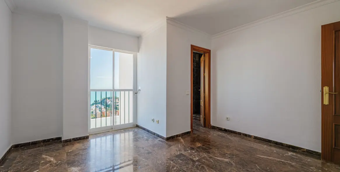 Venta de ático dúplex en Málaga Este 27