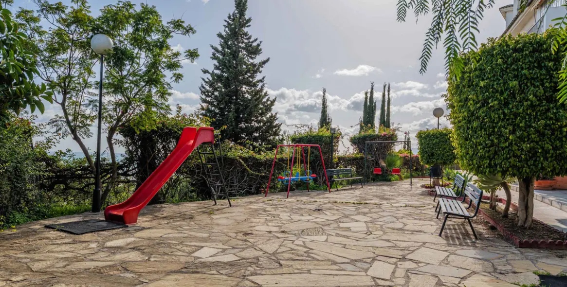 Venta de ático dúplex en Málaga Este 31