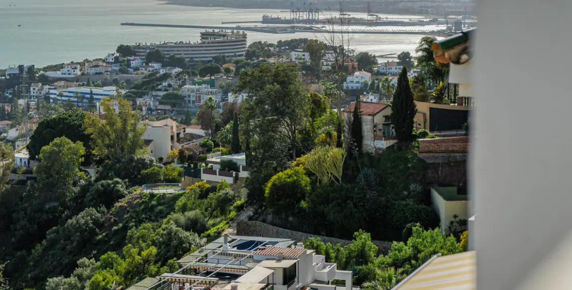 Venta de ático dúplex en Málaga Este 36