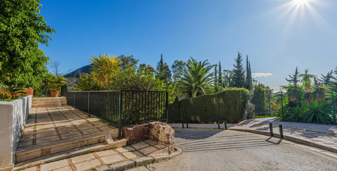 Venta de ático dúplex en Málaga Este 42