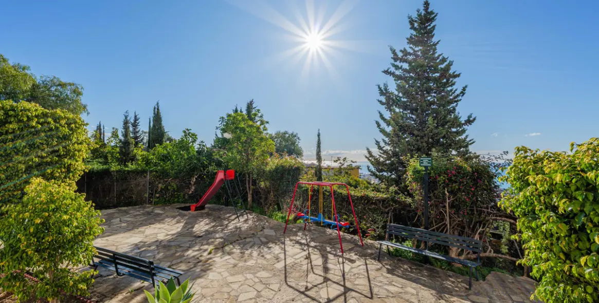 Venta de ático dúplex en Málaga Este 43