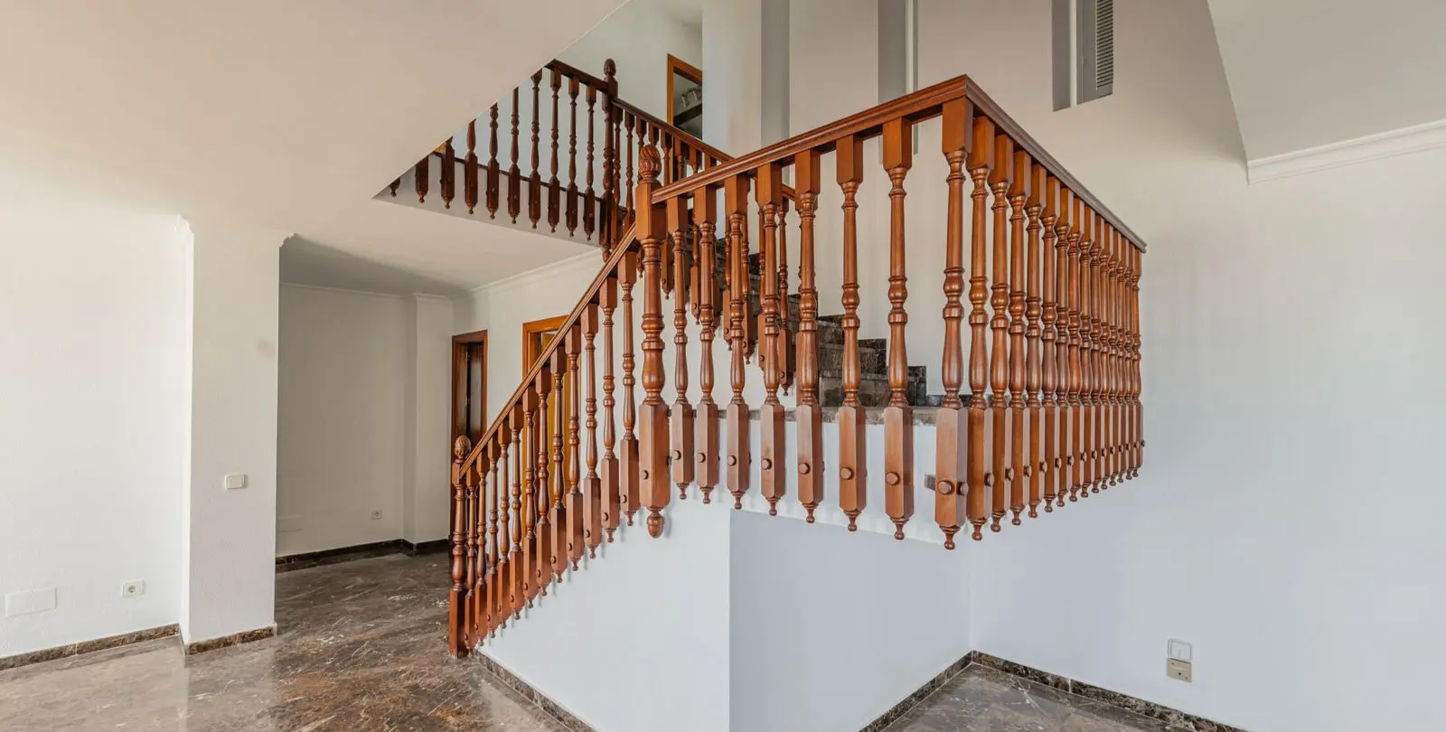 Sale of penthouse duplex in Málaga Este 29