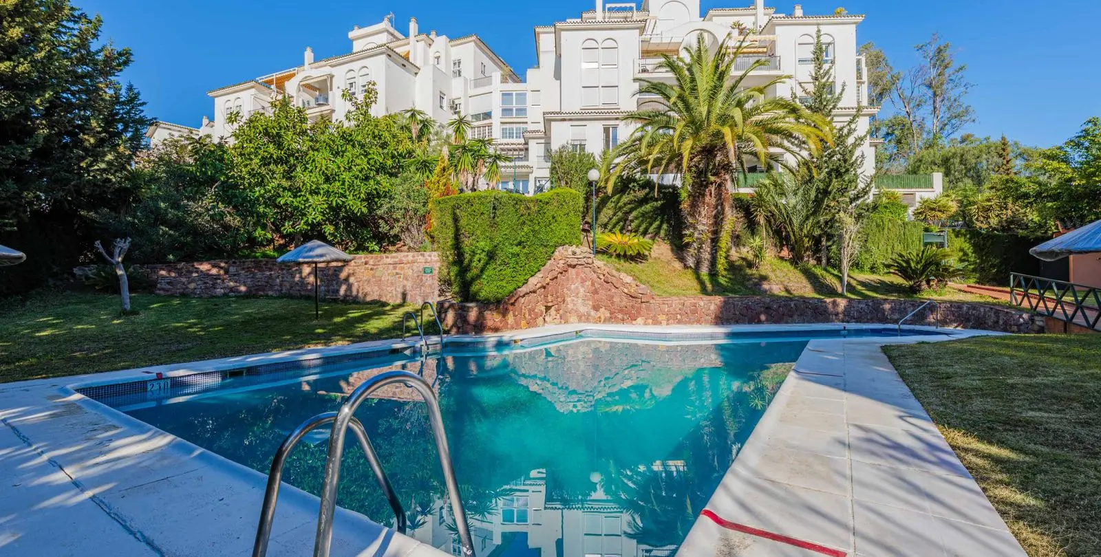 Sale of penthouse duplex in Málaga Este 34