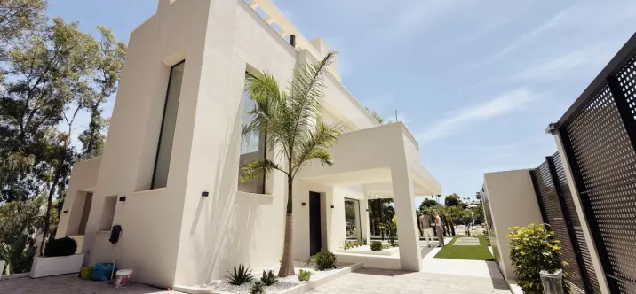 Venta de villa independiente en Nueva Andalucía 0