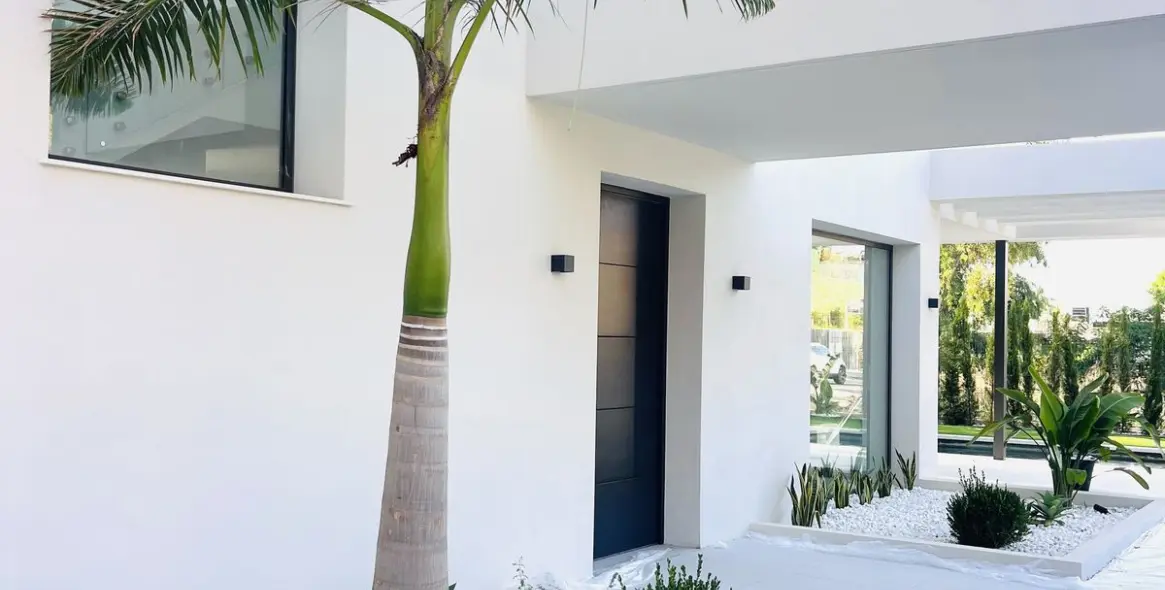 Venta de villa independiente en Nueva Andalucía 9
