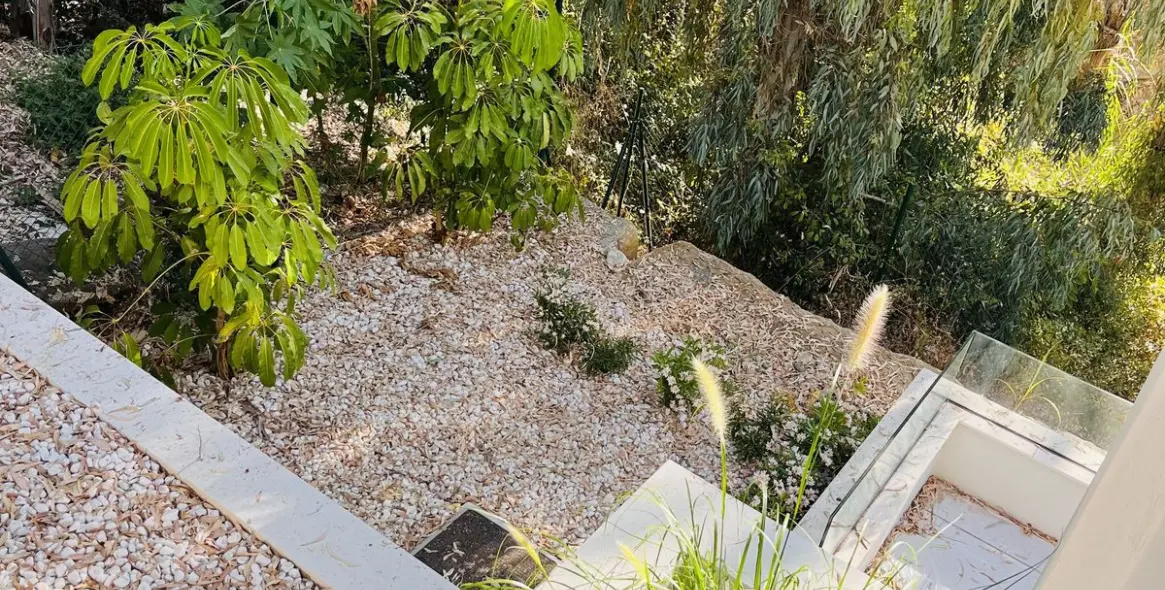 Venta de villa independiente en Nueva Andalucía 15