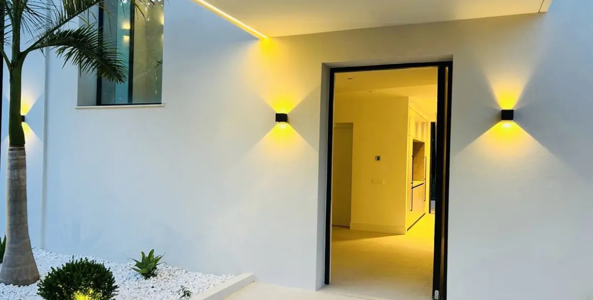 Venta de villa independiente en Nueva Andalucía 20