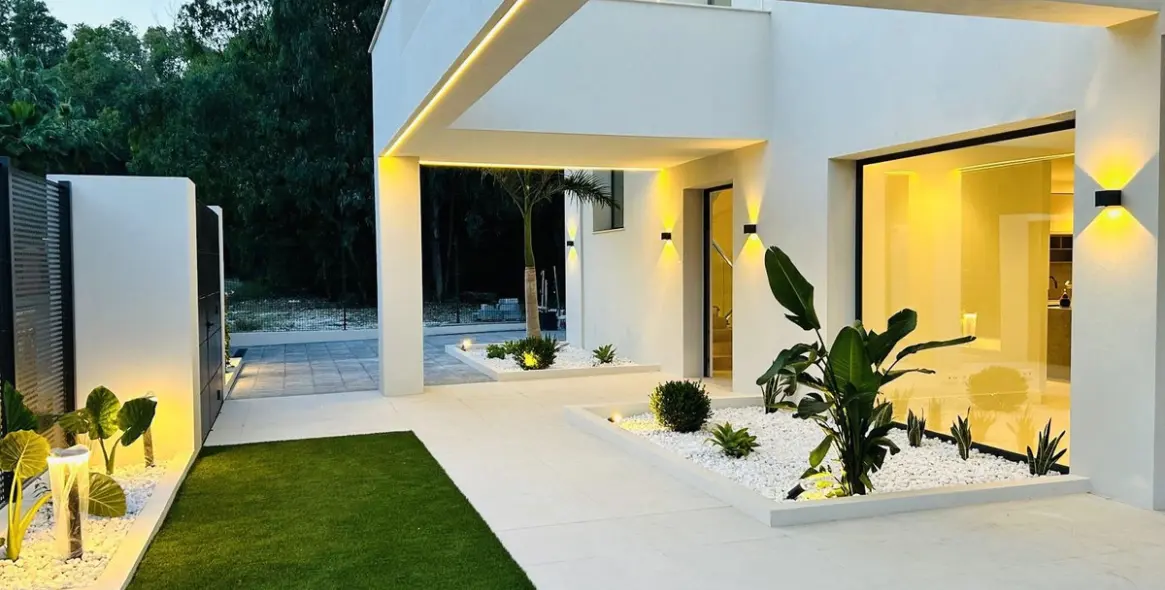 Venta de villa independiente en Nueva Andalucía 22