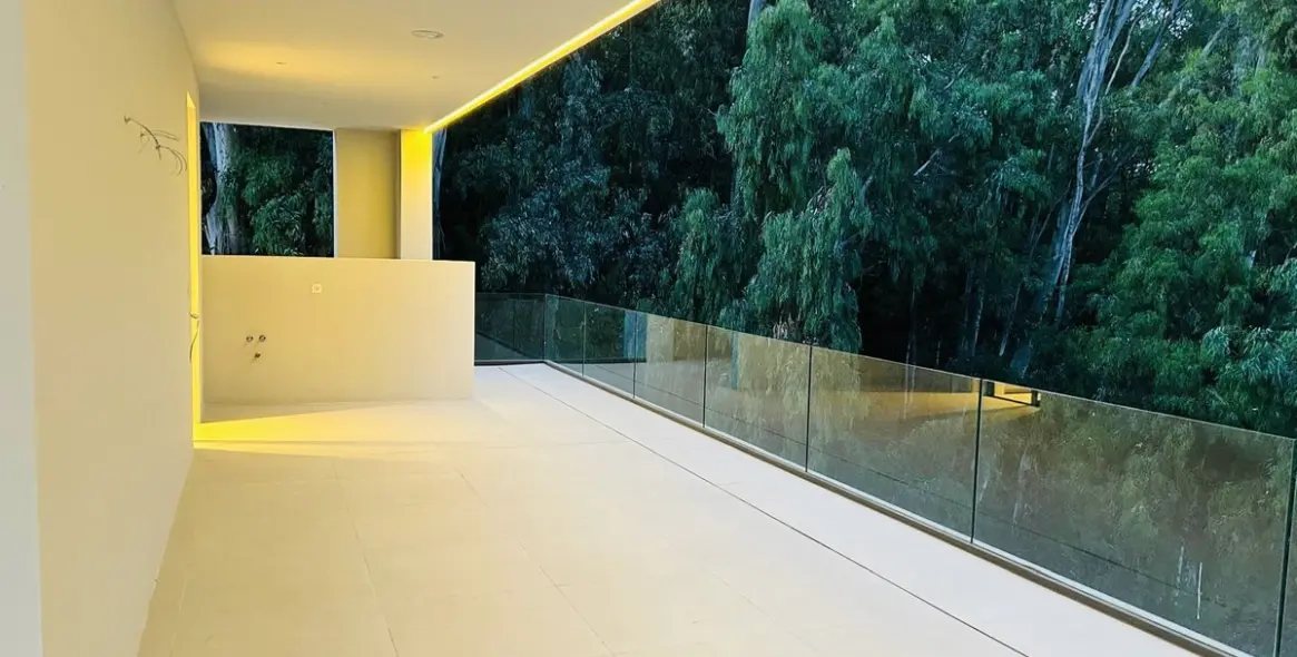 Venta de villa independiente en Nueva Andalucía 24